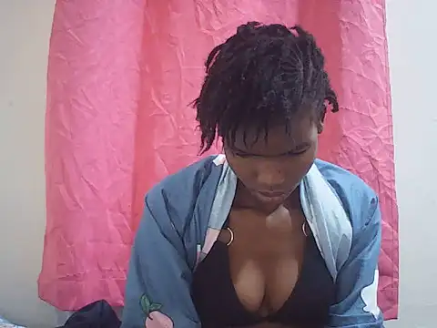 Snapshot of Bootylovet chatting on 06.25.26 Bootylovet online show from 06.25.26