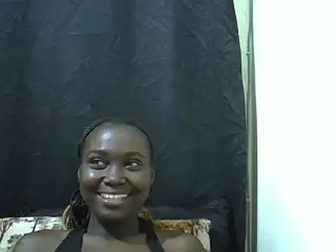 Snapshot of Cutteypeach chatting on 05.19.26 Cutteypeach online show from 05.19.26