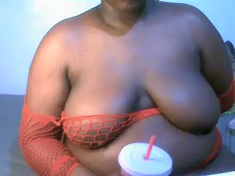 Snapshot of cumming-queen chatting on 07.07.26 cumming-queen online show from 07.07.26