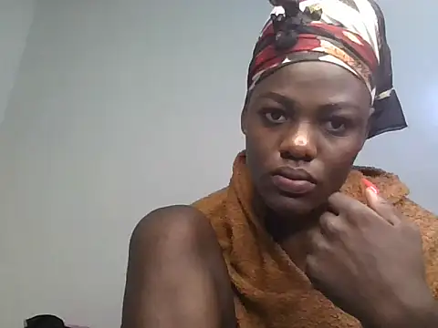 Hot Berry18 online show from 05.18.26