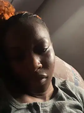 SassyPaulette online show from 06.12.26