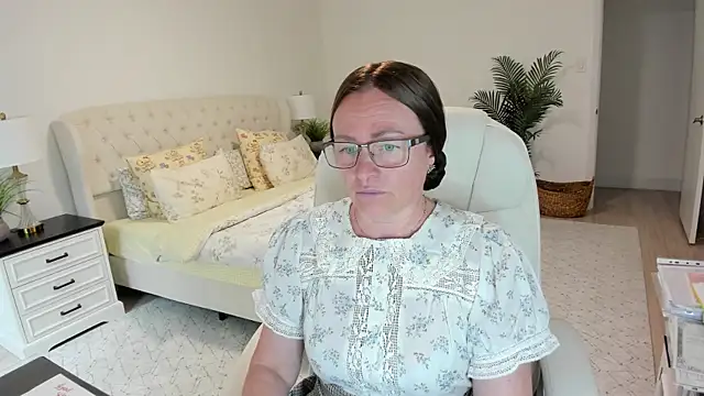 Vika73 online show from 05.11.26