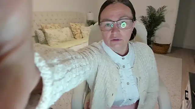 Vika73 online show from 05.28.26
