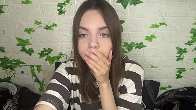 Snapshot of LisaPorse chatting on 06.16.26 LisaPorse online show from 06.16.26