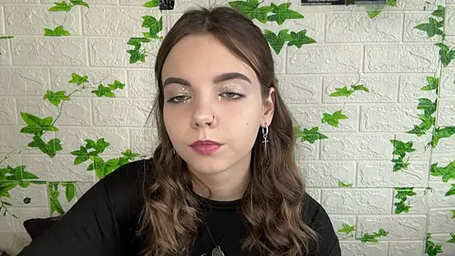 Snapshot of LisaPorse chatting on 06.22.26 LisaPorse online show from 06.22.26