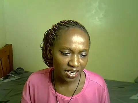 Snapshot of Pearl_petite chatting on 07.05.26 Pearl petite online show from 07.05.26