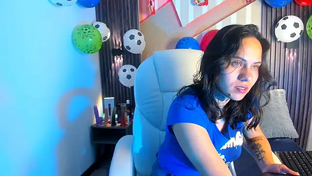 MadisonYoung000 online show from 06.23.26