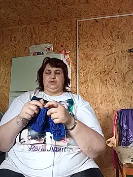 Snapshot of LisichkaOksana chatting on 06.23.26 LisichkaOksana online show from 06.23.26