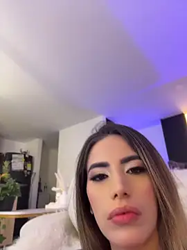 Snapshot of Sweet_ivonny chatting on 06.03.26 Sweet ivonny online show from 06.03.26