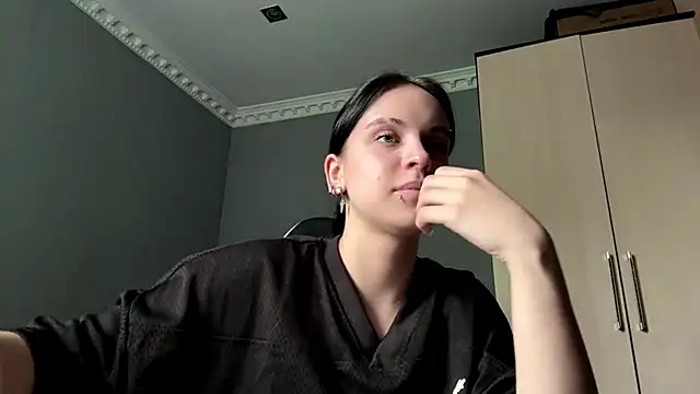 illiebilish online show from 06.11.26