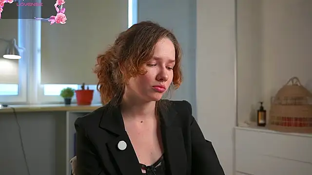 Snapshot of TatianaCichocki chatting on 06.30.26 TatianaCichocki online show from 06.30.26