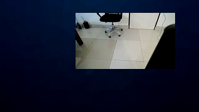 Snapshot of SophiaVee chatting on 07.18.26 SophiaVee online show from 07.18.26