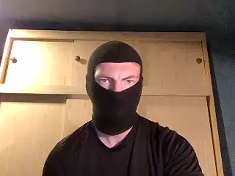 Snapshot of beuker22 chatting on 07.25.26 beuker22 online show from 07.25.26