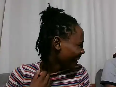 Snapshot of Sleek_petite chatting on 06.29.26 Sleek petite online show from 06.29.26