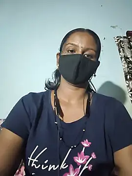 Snapshot of madhushree143 chatting on 06.18.26 madhushree143 online show from 06.18.26