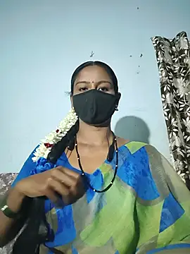 Snapshot of madhushree143 chatting on 07.08.26 madhushree143 online show from 07.08.26