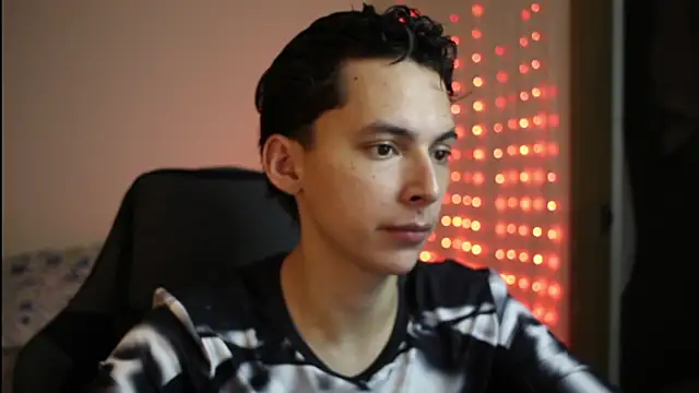 archi love online show from 04.12.26