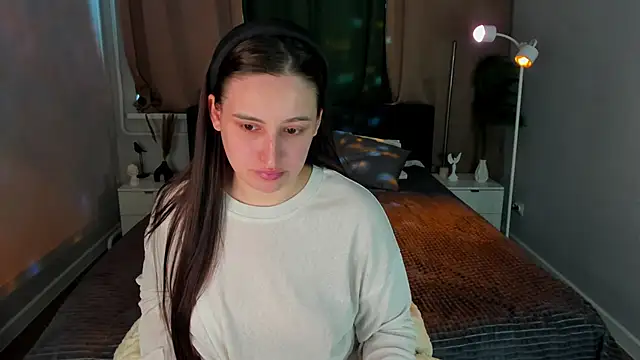 Elizabet Colllins online show from 06.21.26