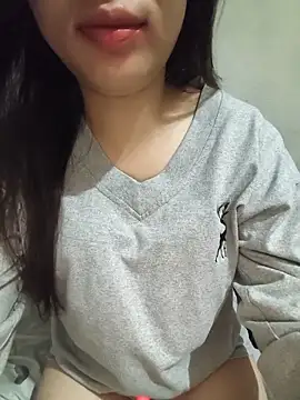 Linh-Anhh online show from 06.04.26