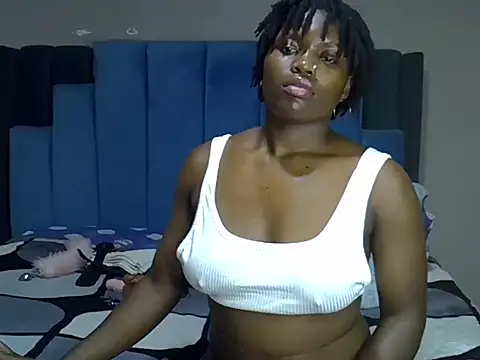Snapshot of melanin_moon chatting on 06.04.26 melanin moon online show from 06.04.26