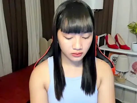 Snapshot of Urasianalodia chatting on 07.23.26 Urasianalodia online show from 07.23.26