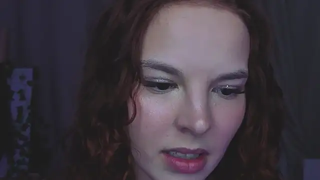 Snapshot of SinaHogsette chatting on 06.28.26 SinaHogsette online show from 06.28.26