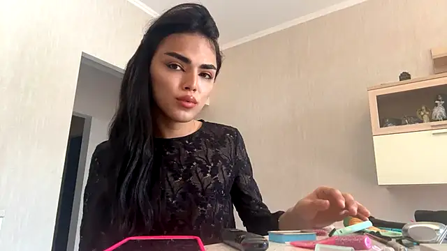 Snapshot of MarlyJess chatting on 06.23.26 MarlyJess online show from 06.23.26