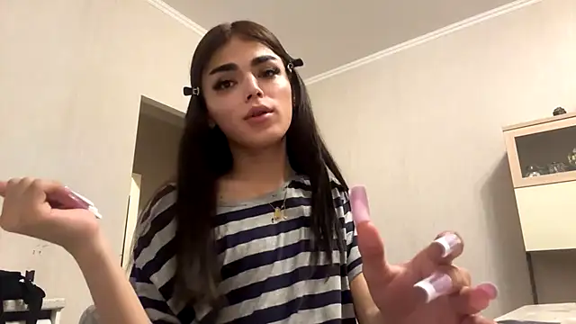 Snapshot of MarlyJess chatting on 07.29.26 MarlyJess online show from 07.29.26