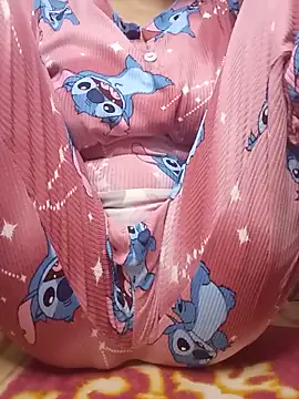 Snapshot of sexymeyya chatting on 05.29.26 sexymeyya online show from 05.29.26