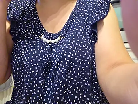 Snapshot of marianamely chatting on 07.17.26 marianamely online show from 07.17.26