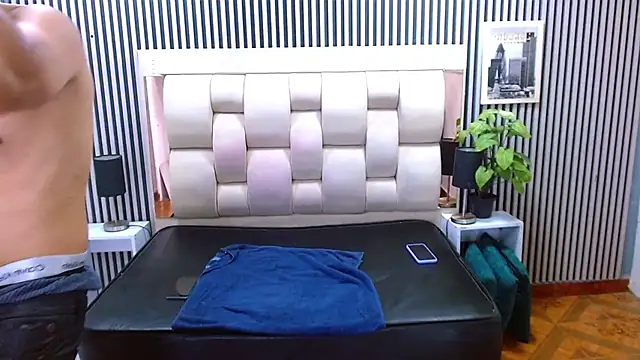 Alexa And Alex online show from 05.20.26