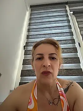 Snapshot of Hot-Milf4U chatting on 07.14.26 Hot-Milf4U online show from 07.14.26