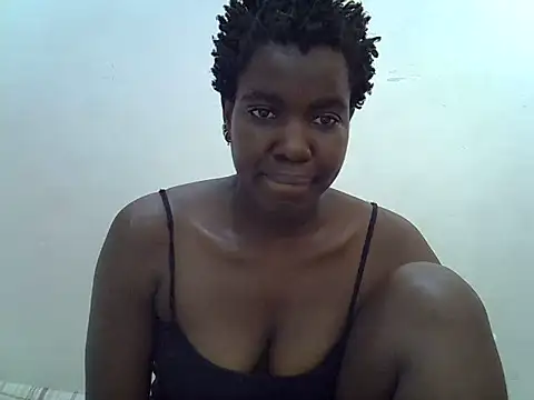Snapshot of Queen-Alicia chatting on 06.07.26 Queen-Alicia online show from 06.07.26