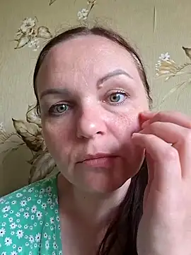 Snapshot of Meri_a chatting on 05.25.26 Meri a online show from 05.25.26