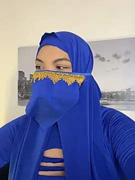 Amira 002 online show from 05.20.26