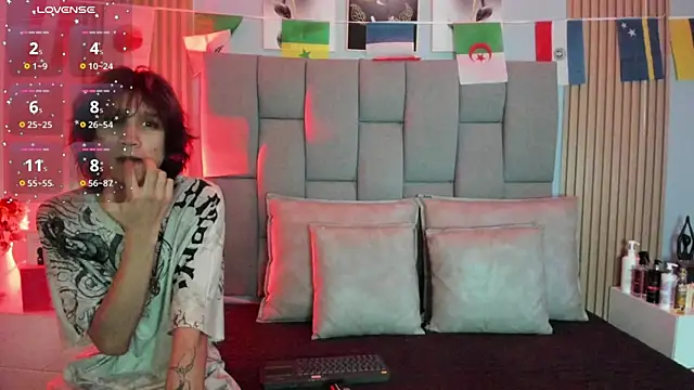 Mika love milo online show from 07.16.26