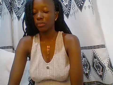Snapshot of Shania_loveer chatting on 07.16.26 Shania loveer online show from 07.16.26