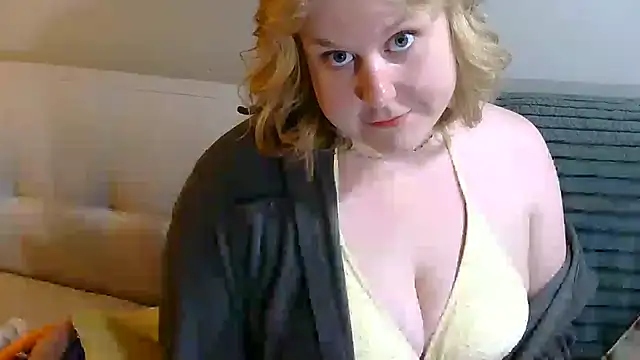 Snapshot of heyheyitssage chatting on 05.23.26 heyheyitssage online show from 05.23.26