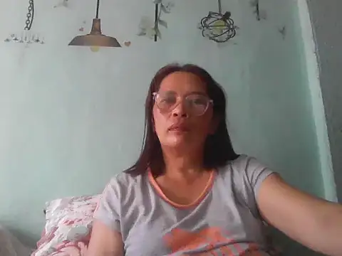 momshe2026 online show from 06.13.26