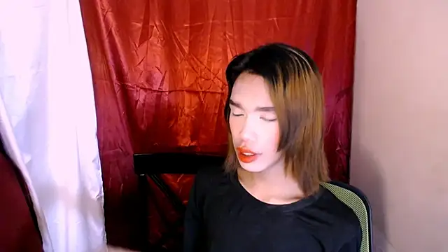 Snapshot of cuntyslut_nikki chatting on 06.26.26 cuntyslut nikki online show from 06.26.26