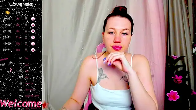 Snapshot of Arya_Curves chatting on 06.11.26 Arya Curves online show from 06.11.26