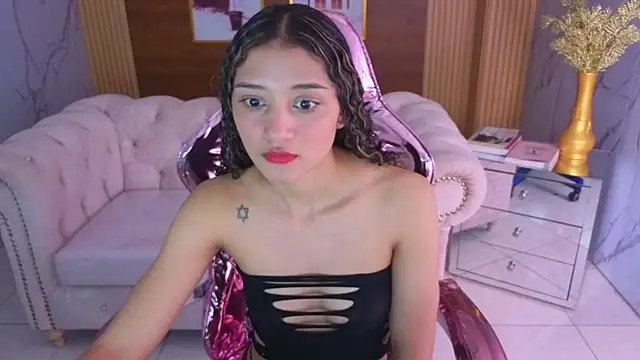 Snapshot of Karol1_s chatting on 07.16.26 Karol1 s online show from 07.16.26