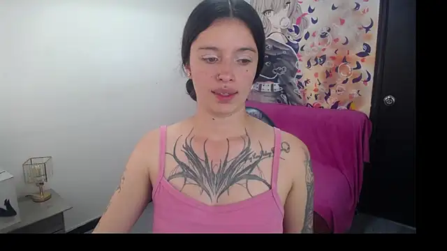 Snapshot of Lucia_evans22 chatting on 06.17.26 Lucia evans22 online show from 06.17.26