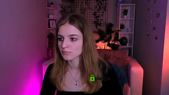 Snapshot of prettyamyyy chatting on 06.18.26 prettyamyyy online show from 06.18.26