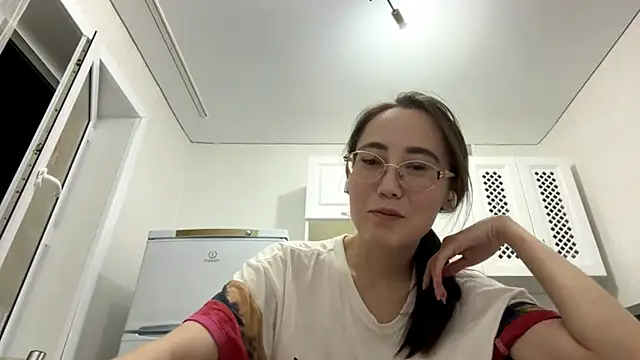 Snapshot of VickieTrudo chatting on 06.28.26 VickieTrudo online show from 06.28.26