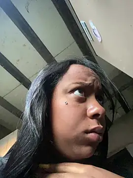 Snapshot of jhenannyy chatting on 07.18.26 jhenannyy online show from 07.18.26