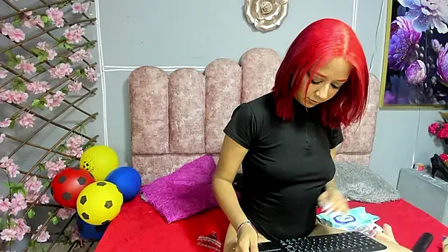 Snapshot of Zayury chatting on 07.14.26 Zayury online show from 07.14.26