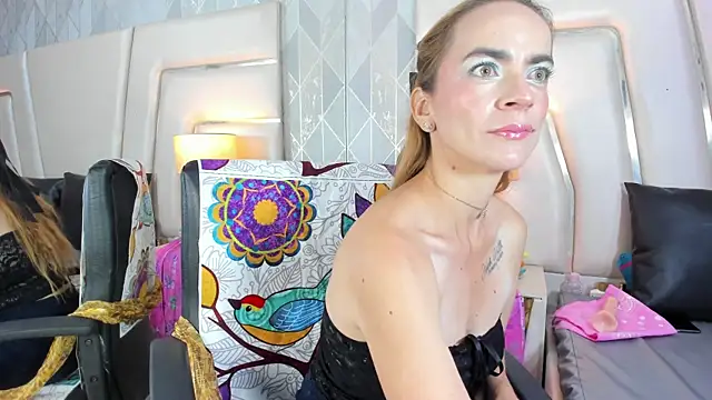 Snapshot of AnnePavlowa chatting on 05.31.26 AnnePavlowa online show from 05.31.26