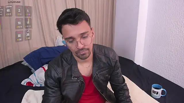 Snapshot of max_ed chatting on 07.15.26 max ed online show from 07.15.26