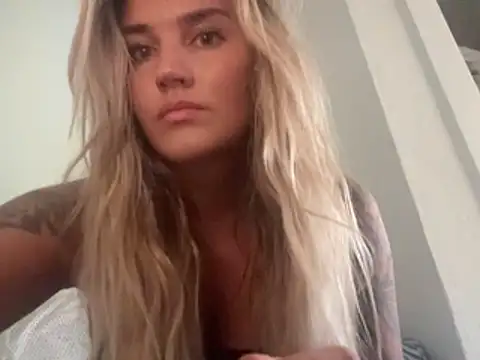thebeachyblonde online show from 07.08.26
